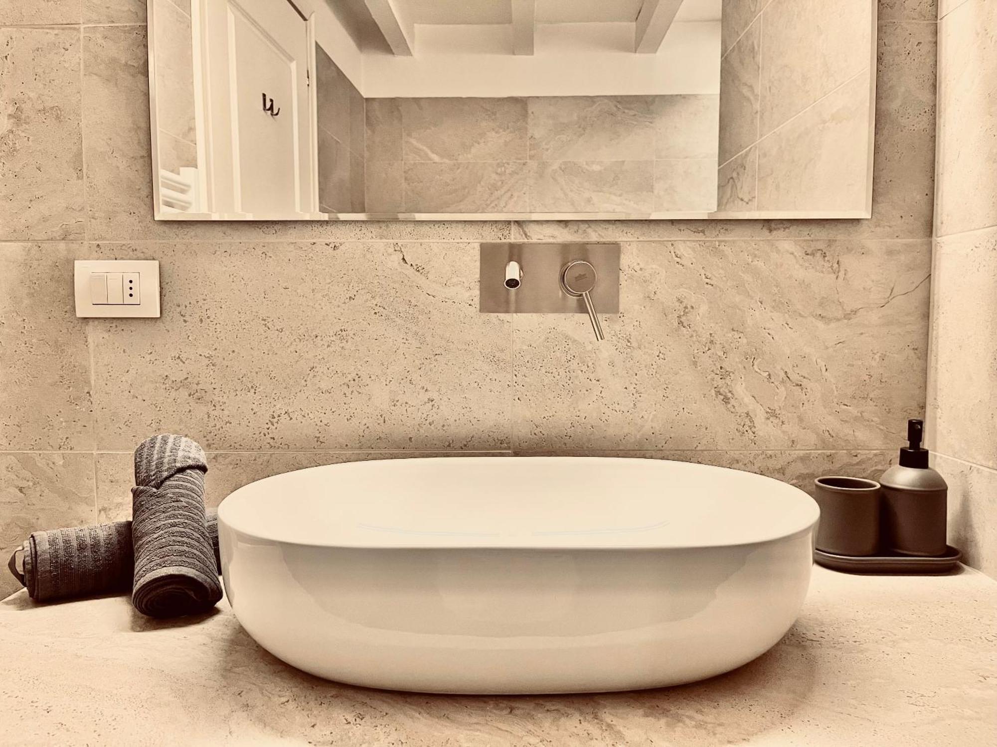 الشقق الفندقية بولونيافي  Santo Stefano Loft المظهر الخارجي الصورة
