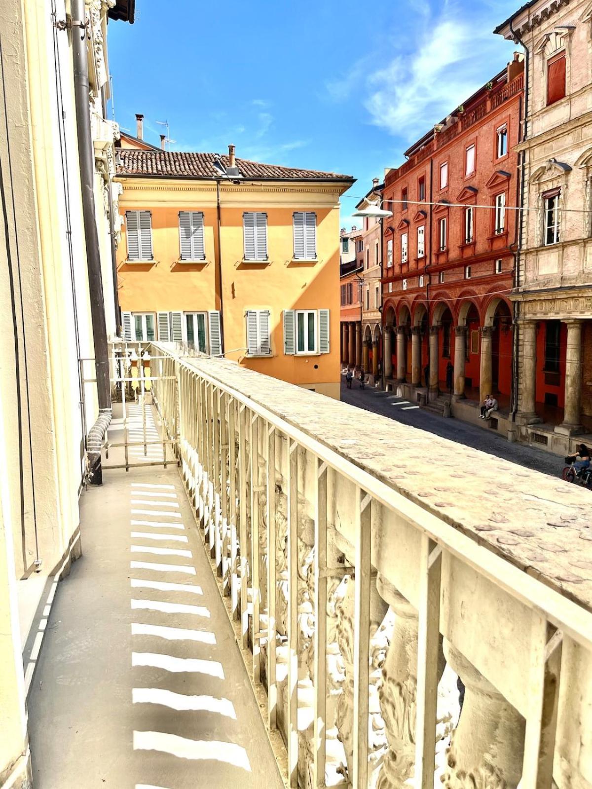 الشقق الفندقية بولونيافي  Santo Stefano Loft المظهر الخارجي الصورة
